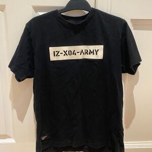 Izzue t-shirt size S